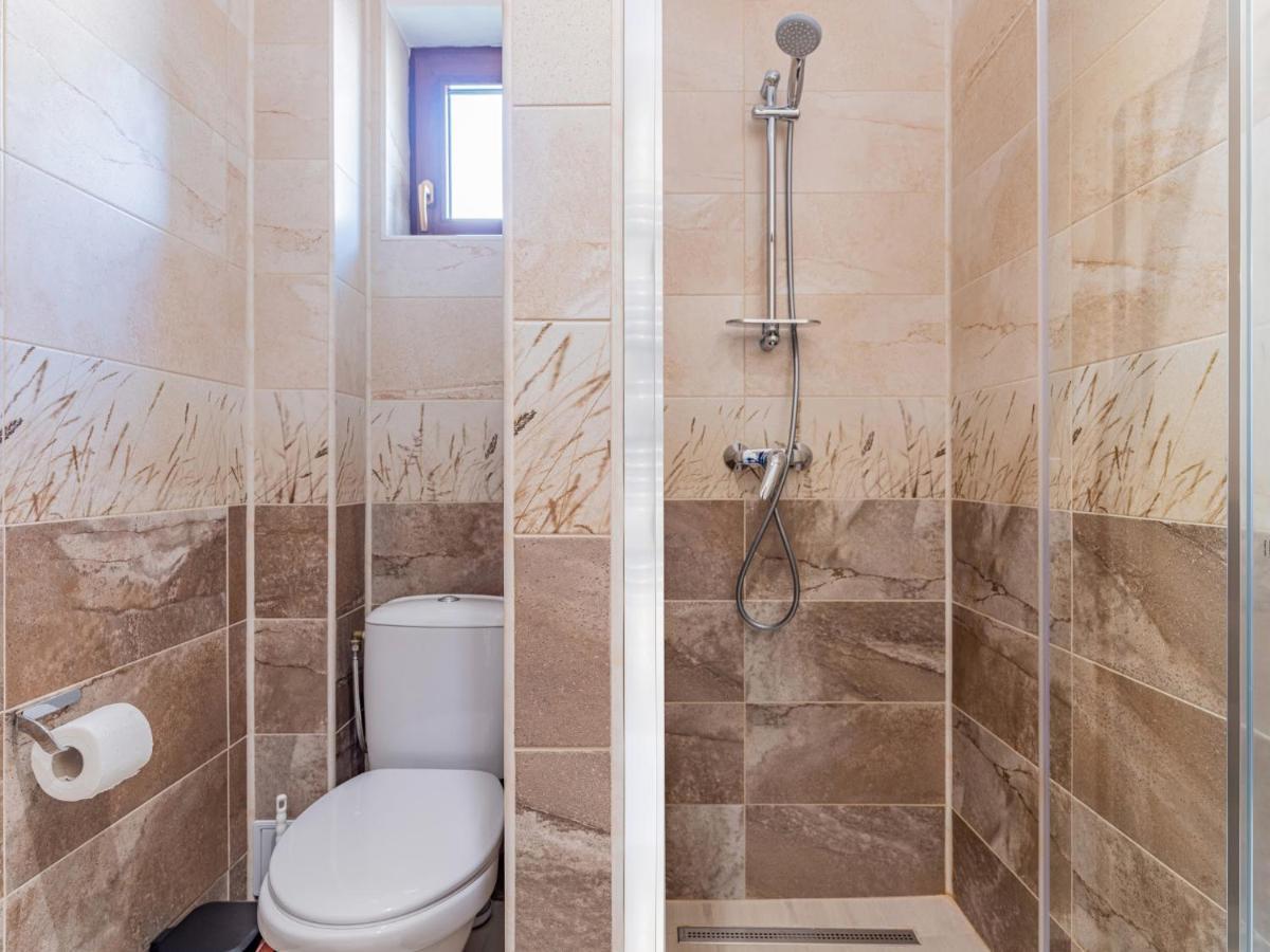 Casa Saraste Hotel Risnov Bagian luar foto